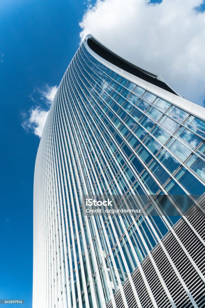 London skyscrapers (walkie talkie building), Vertical Composition